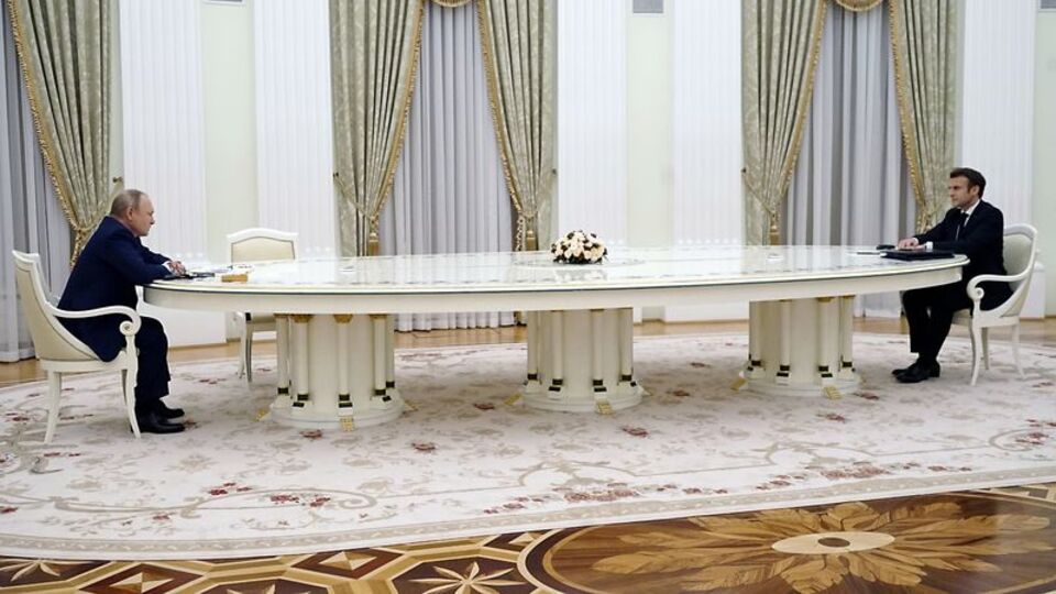 Putin ve Macron'dan kritik görüşme