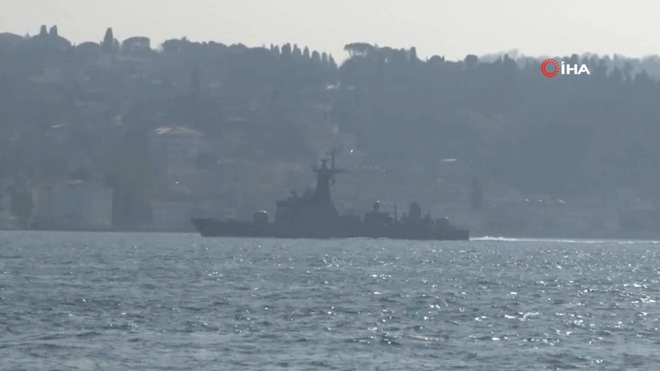 İki savaş gemimiz Karadeniz'e açıldı!