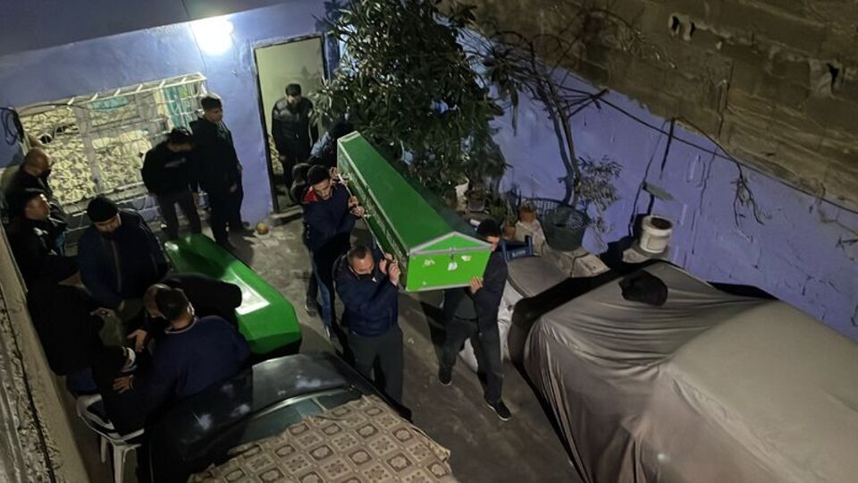 Anneanne, kızı ve torunu evde ölü bulundu