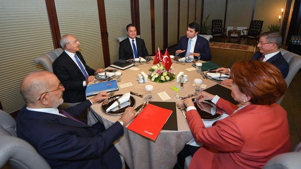 6 lider akşam yemeğinde buluştu