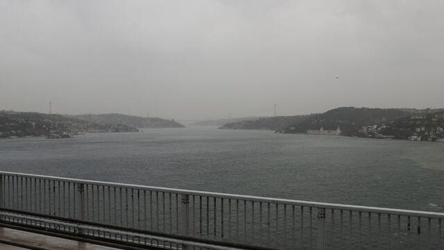 İstanbul Boğazı gemi trafiğine kapatıldı