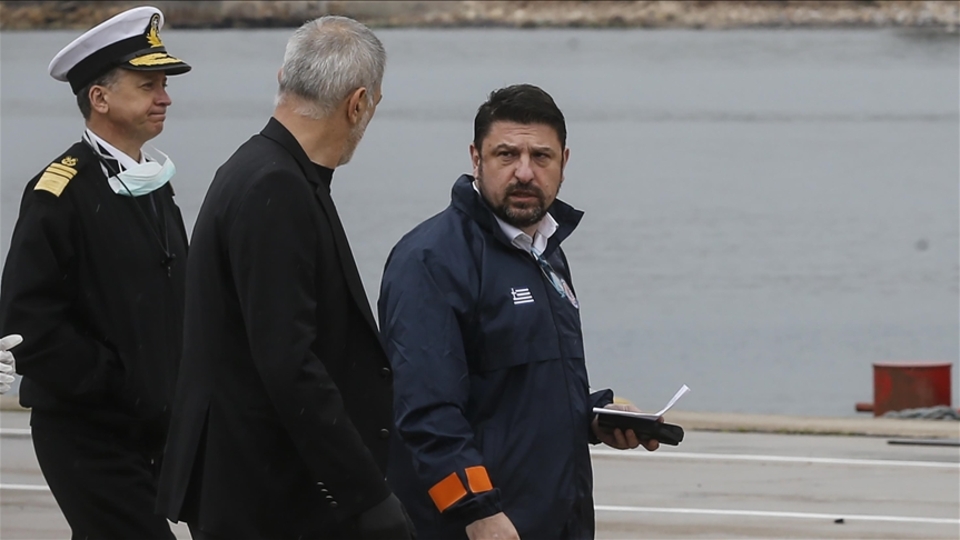 Yunanistan'dan Ege'de "provokatif" ziyaretler