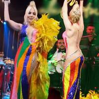 Lerzan'ın derin dekoltesi!