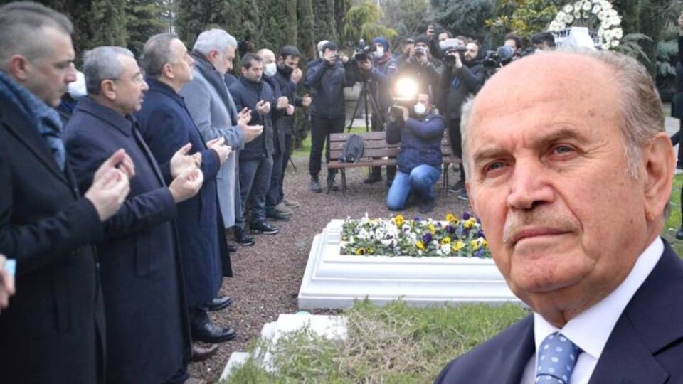 Eski İBB Başkanı Topbaş, kabri başında anıldı