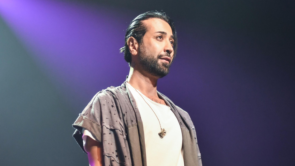 "Bu şarkıyı 16 yaşında yazmıştım"