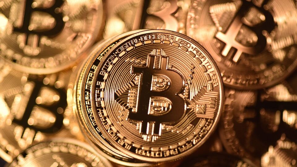 Bitcoin yükseldi, AVAX ilk 10'a girdi
