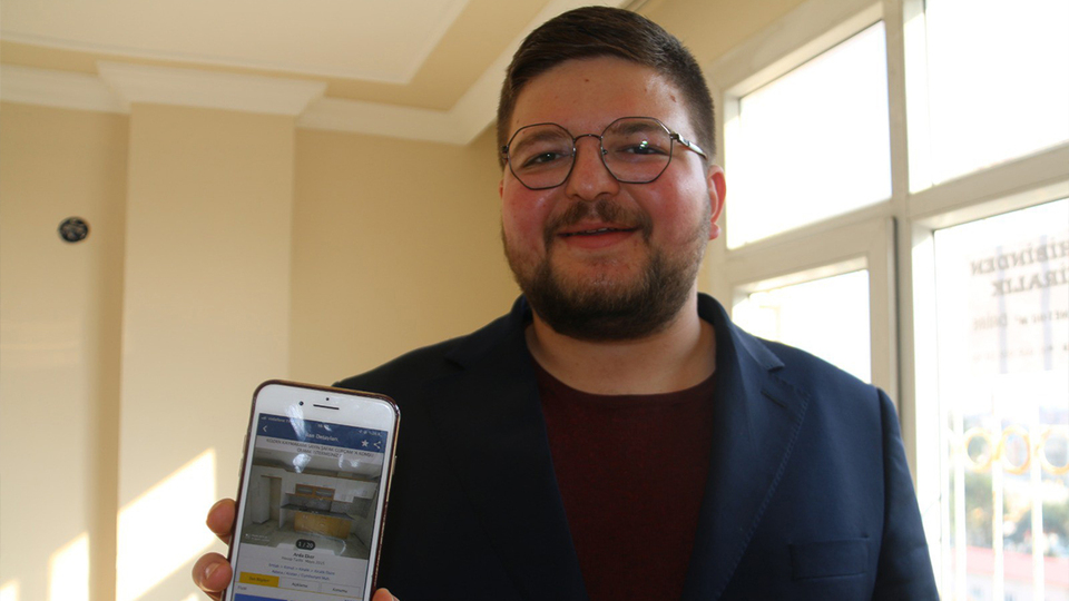 Öyle bir ilan verdi ki gören aradı: 'Komşu olmak ister misiniz?'