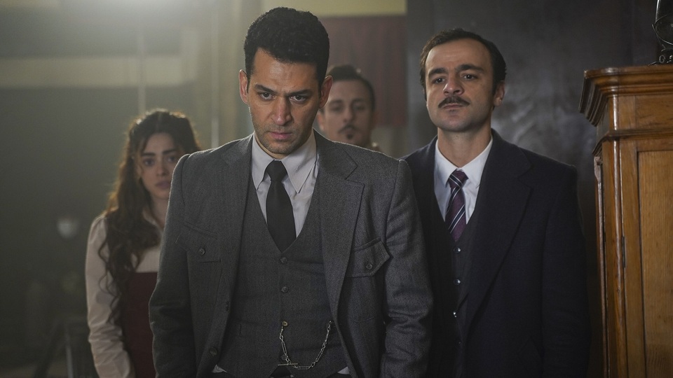 "Dilruba ile Aziz Bey aynı evde..."