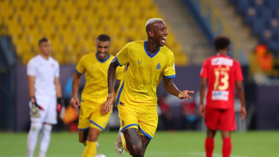 Anderson Talisca kapışması