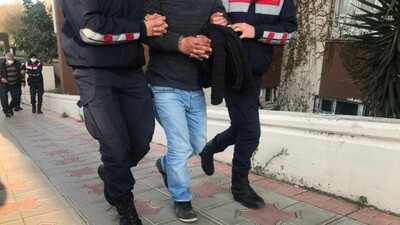 İzmir'de zehir tacirlerine yönelik baskınlar: 50 tutuklama