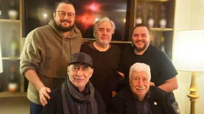 "Ustalarım ve çocuklarım!"