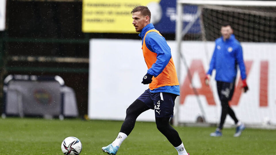 Serdar Aziz takımla çalıştı