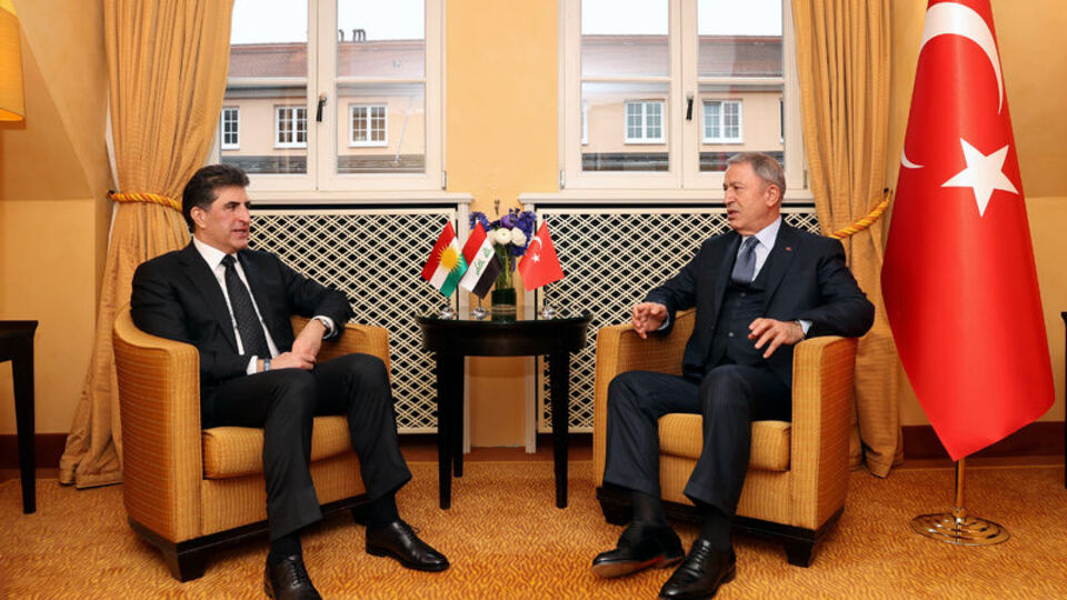Bakan Akar, Barzani ile görüştü