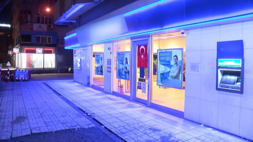 Bakırköy'de silahlı banka soygunu