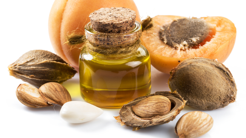 Kayısı çekirdeği yağı saça faydaları