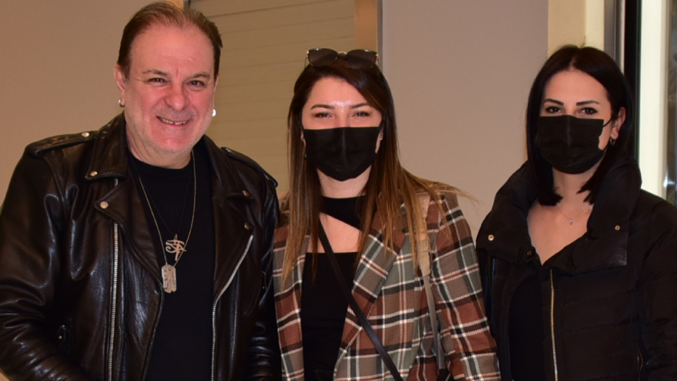 "Tiyatro akademisi kurdum"