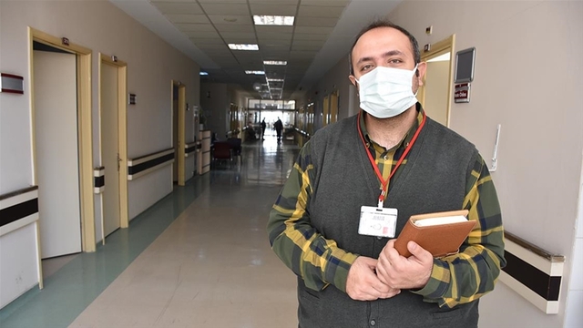 Üç kez yakalandığı Covid-19'u atlatan Başhekim Kara'dan aşı çağrısı