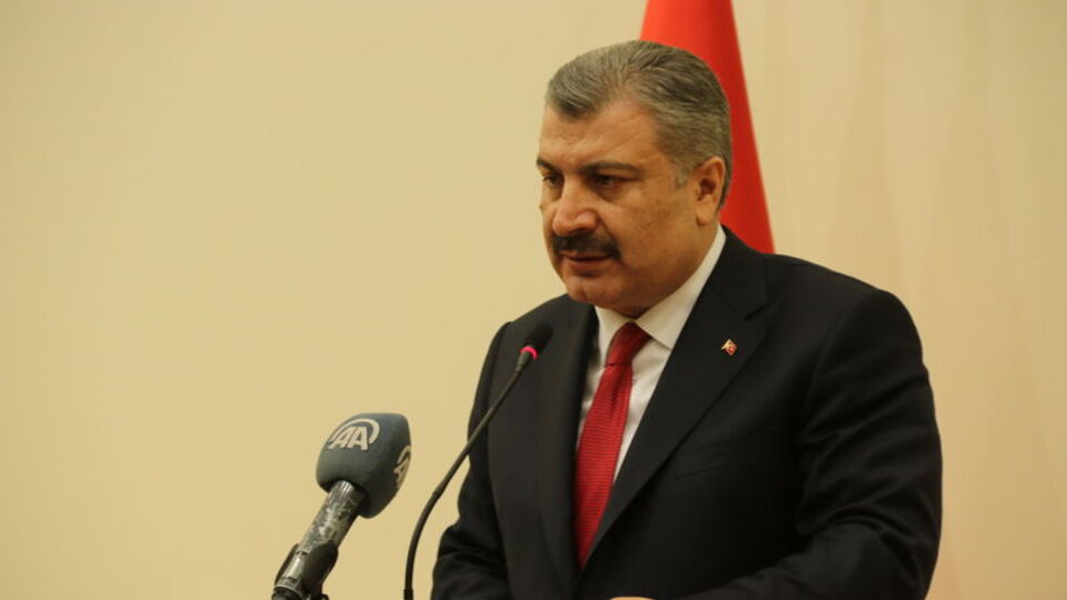 Bakan Koca'dan sağlıkçı hakları paylaşımı