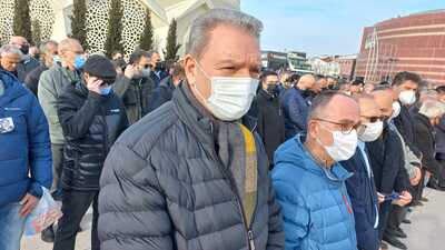 Borsa beyefendisinin ardından ağlıyor