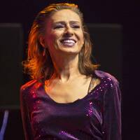 "Mor menekşe gibiyim"