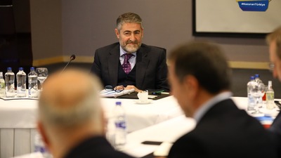 Bakan Nebati, iş insanlarıyla bir araya geldi