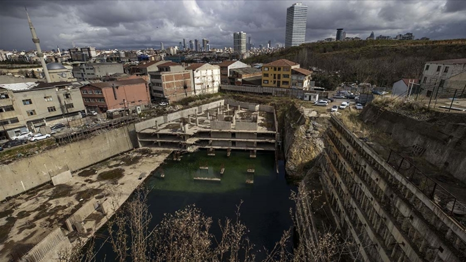 Emlak Konut GYO'dan 596 milyon TL'lik sözleşme