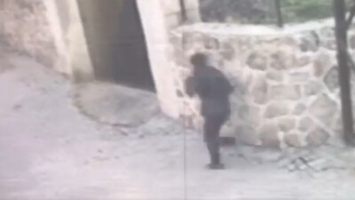 800 yıllık kiliseye dadanan hırsızlar böyle kaçtı!