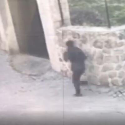 800 yıllık kiliseye dadanan hırsızlar böyle kaçtı!