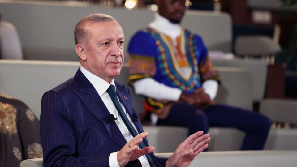 Cumhurbaşkanı Erdoğan Türkiye'ye döndü
