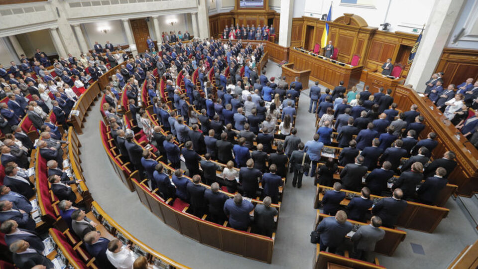 Ukrayna'dan sivillere silah taşıma izni