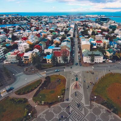 Hedef 'mümkün olduğunca çok kişinin' koronaya yakalanması