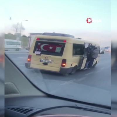 Akılalmaz görüntü! Ölüme davetiye çıkardı