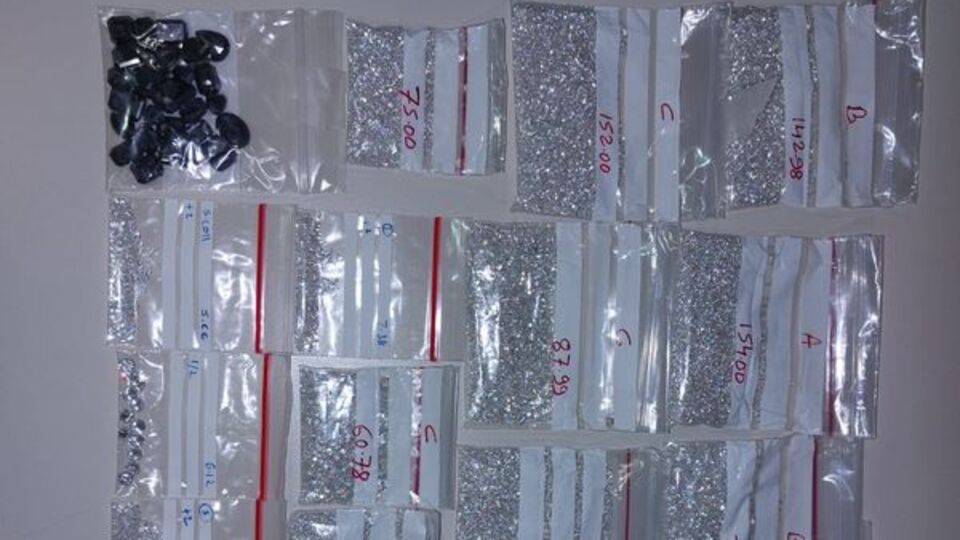 Şampuan kutusundan servet çıktı!