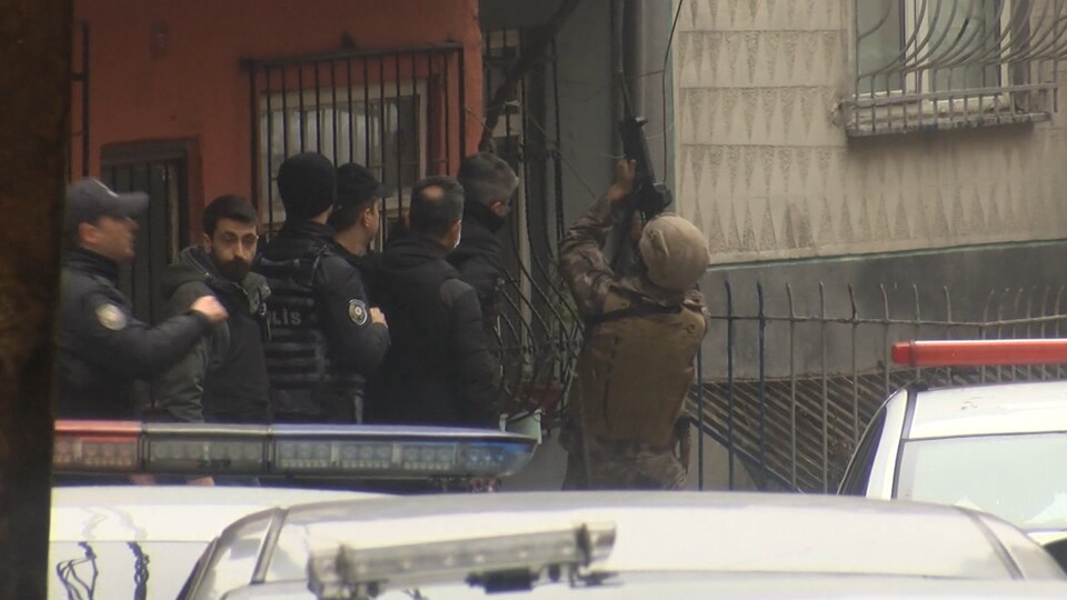 Boşanma aşamasındaki eşini rehin aldı! PÖH müdahale etti