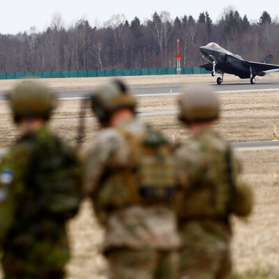 ABD uçakları Litvanya ve Estonya'da