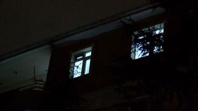 Babasını öldürüp, balkondan atladı