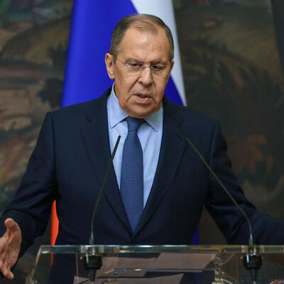 Lavrov: Ukrayna'yı işgal etmiyoruz