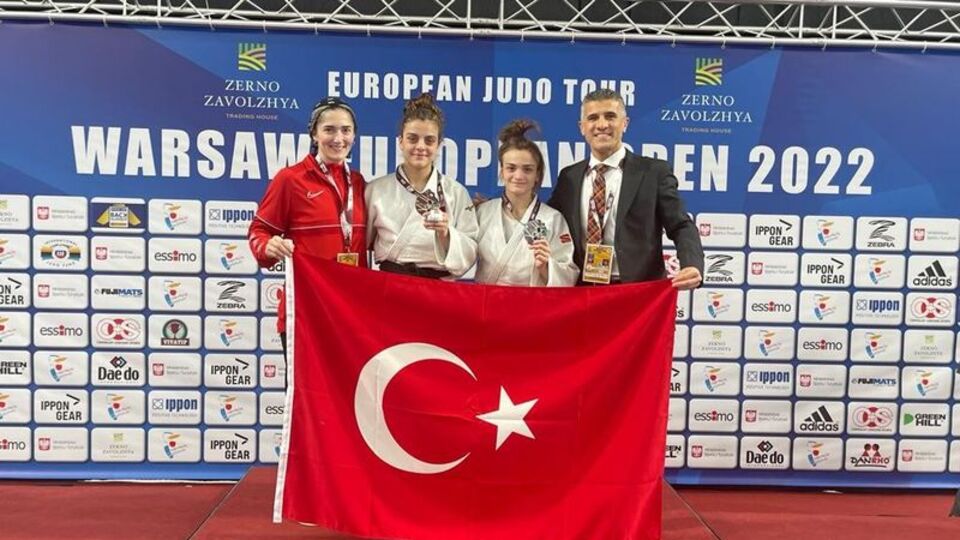 Milli judocular iki madalyayla başladı