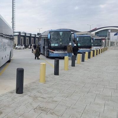 Ukrayna'dan tahliye edilen ilk kafile Türkiye'de