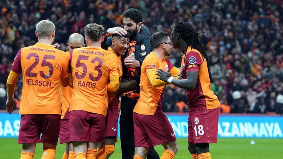 Uzun bir aradan sonra evinde kazandı