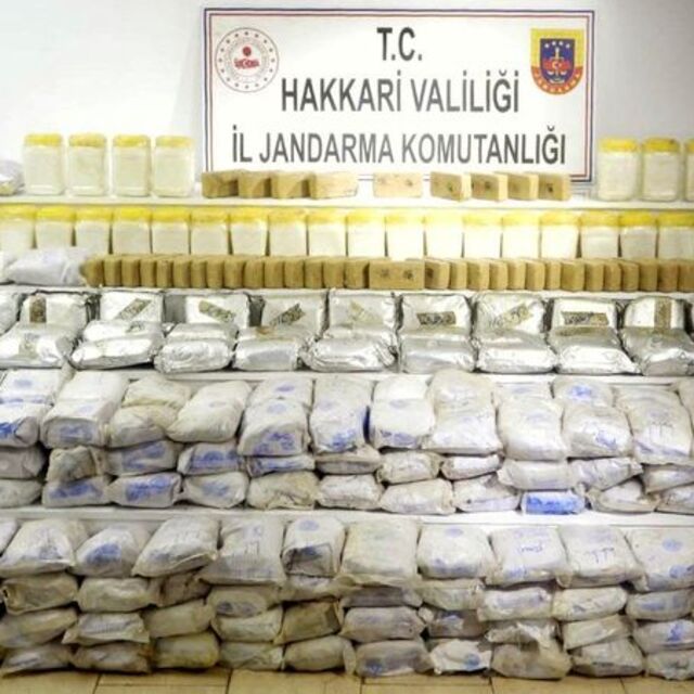 Bakan Soylu: Hakkari'de 250 kilogram eroin ele geçirildi