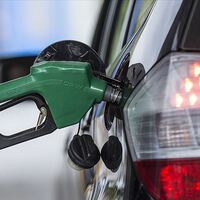 Motorin ve benzine indirim, LPG'ye zam