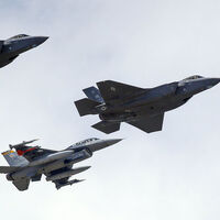 AB'den kritik adım: Ukrayna'ya savaş uçağı gönderilecek!