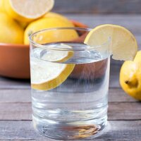 Limonlu su içmenin faydaları