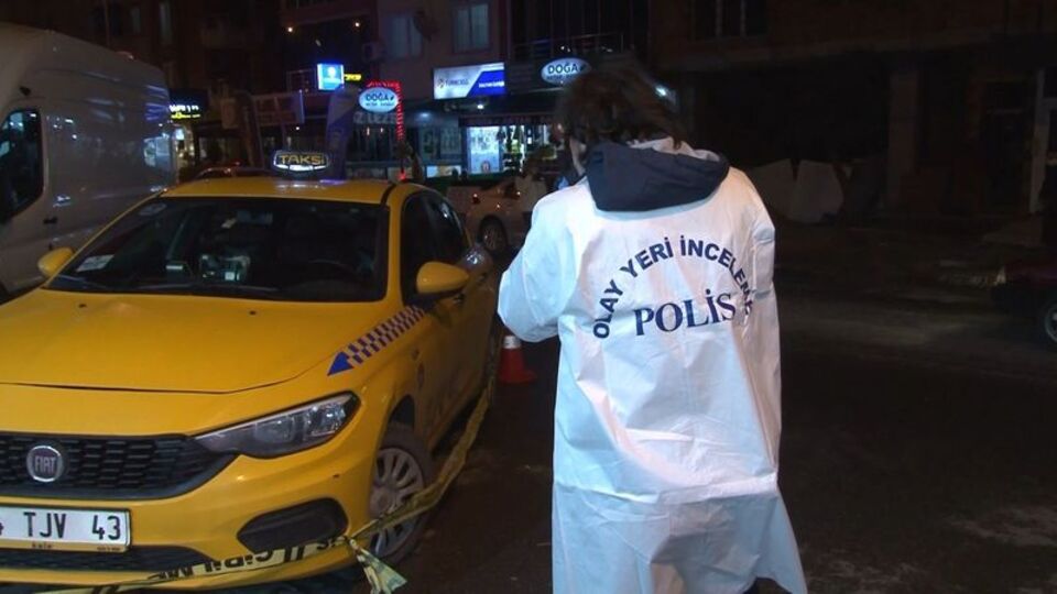 Esenyurt'ta taksiciye kurşun yağmuru! Şüpheliler kaçtı