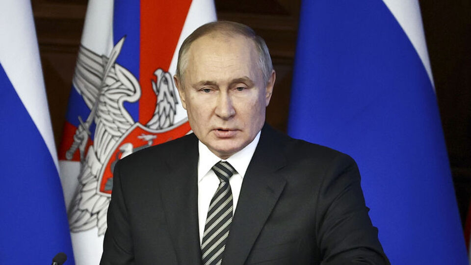 Uçuş takibiyle tanınan genç Putin'i takibe başladı!