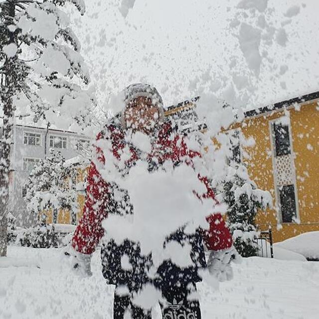 Bazı il ve ilçelerde okullara kar tatili
