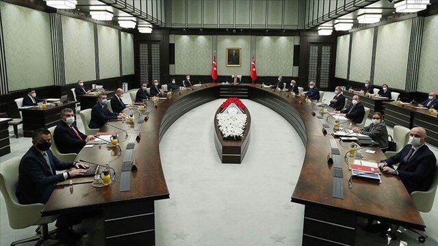 Kabine'den kimler "affını" istedi
