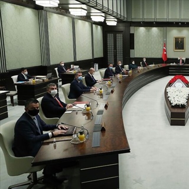 Kabine'den kimler "affını" istedi