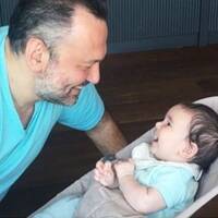 'Dayın sana bayılıyor'